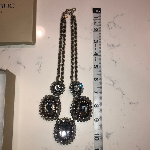 Banana Republic Statement Necklace & Earrings - Picture 11 of 12